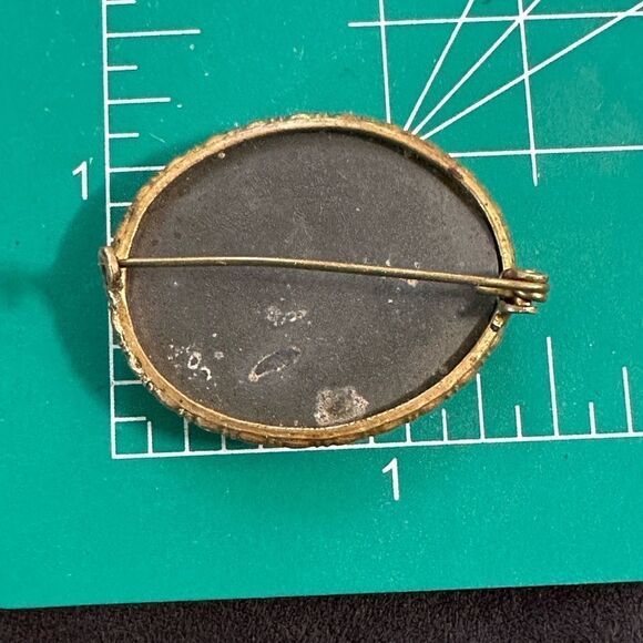 Antique Goofus glass strawberry berries and flower brooch 1890-1920’s - Picture 11 of 13